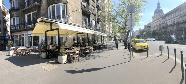 Het Wijnlokaal — restaurant in Zandvoort
