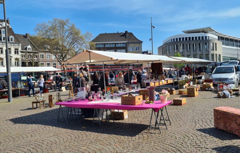 Woensdagmarkt — markt-eten in Zandvoort